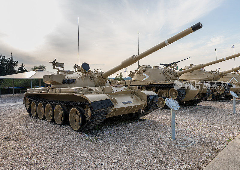 Tiran 5 (T55)坦克位于以色列拉特伦装甲部队博物馆附近的纪念遗址